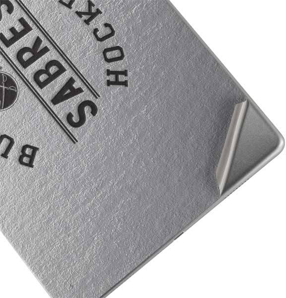 Стикер на таблет Skinit, съвместима с Samsung Galaxy Tab A8 10.5 (2022) - Официално лицензиран текстов дизайн NHL Buffalo Sabres Черен цвят
